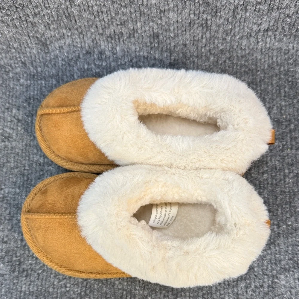 Wonder Nation Cozy Suede Slipper Boots with Cream Faux Fur Trim Child 7-8
